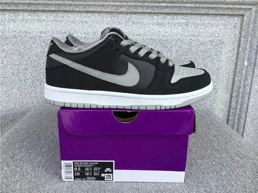 Nike SB Dunk Low Sneakers — Photo 8