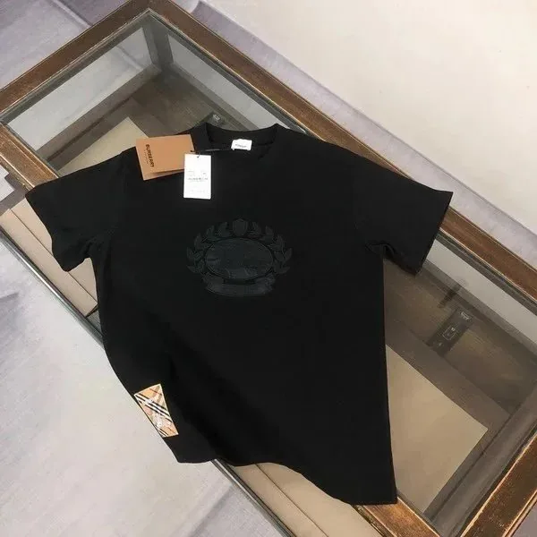 T-Shirt — Photo 3
