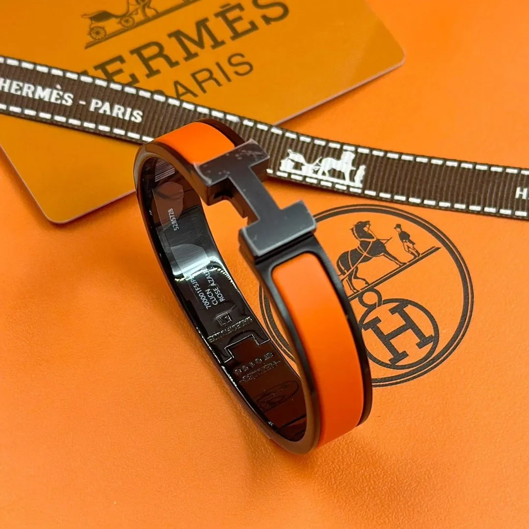 So Black Matte Bangle Bracelet — Zdjęcie 13