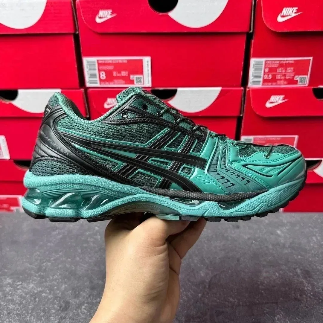Asics White Athletic Sneakers — Photo 9