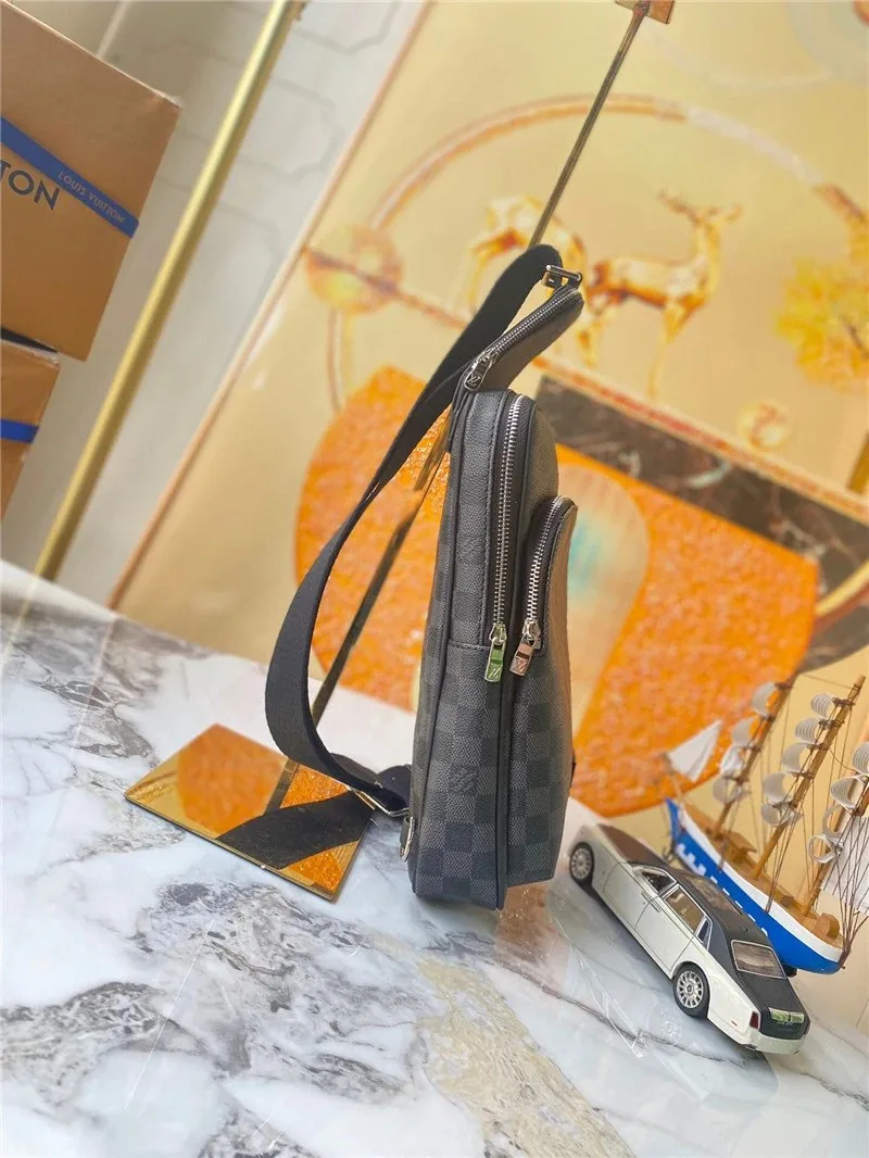Louis Vuitton Leather Crossbody Bag — photo 11
