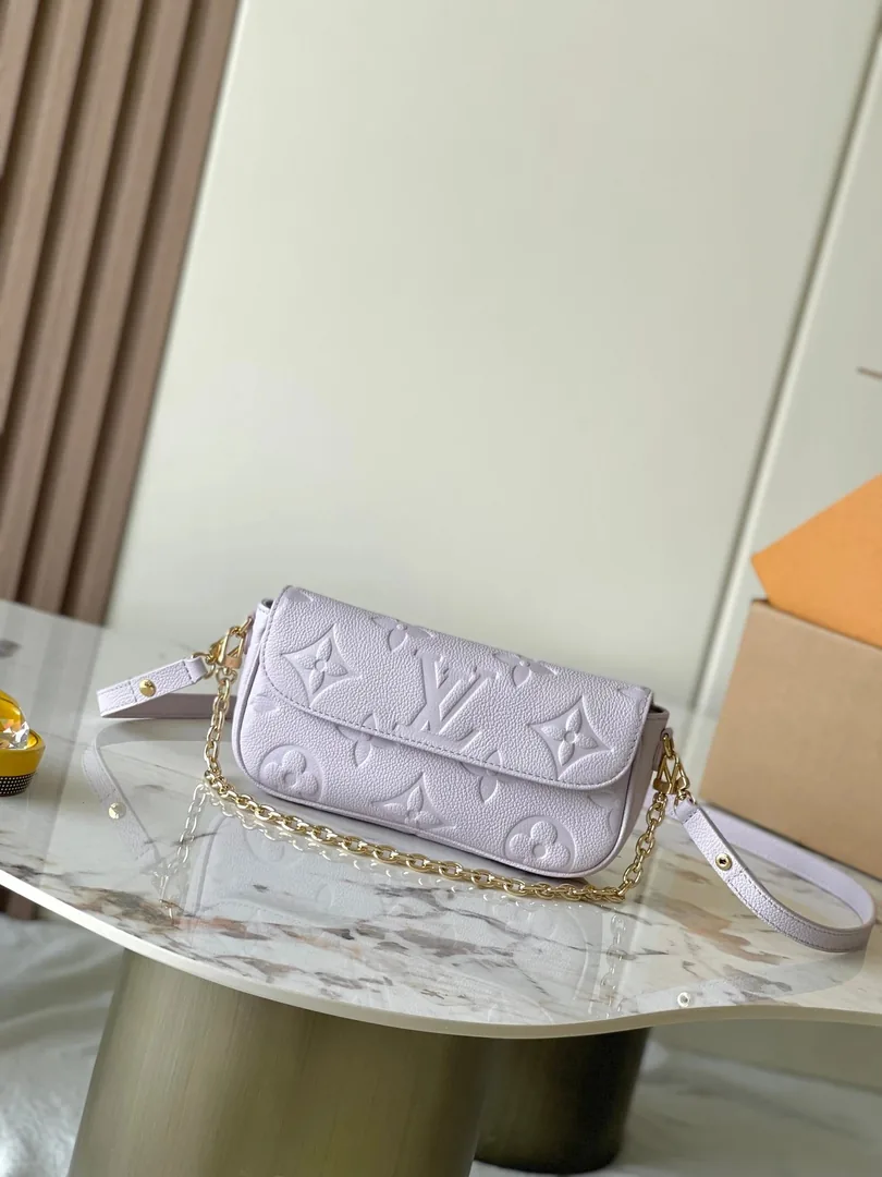Louis Vuitton Wallet On Chain Ivy — Photo 14