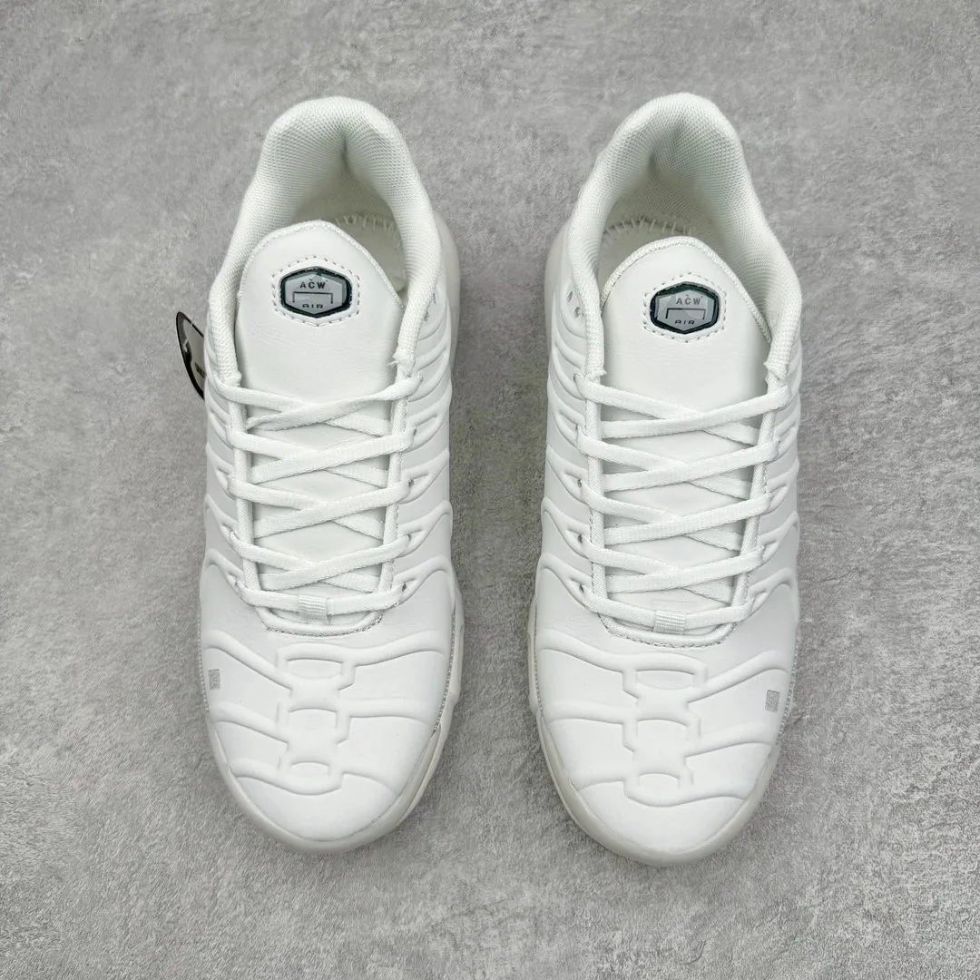 Nike Air Max Plus TN Grey Black Retro Sneakers — Photo 3