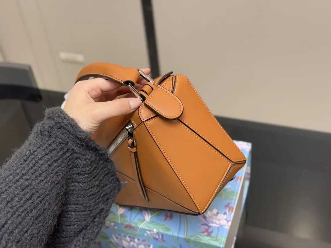Loewe Puzzle Edge Leather Bag — Photo 8