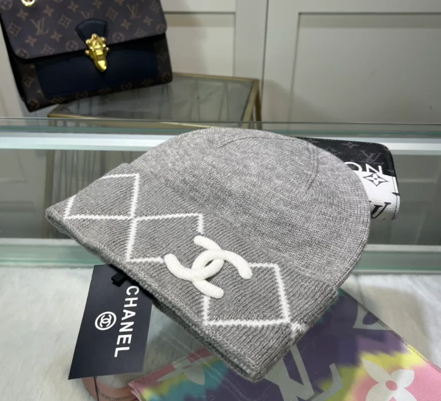 Knit Beanie — QC