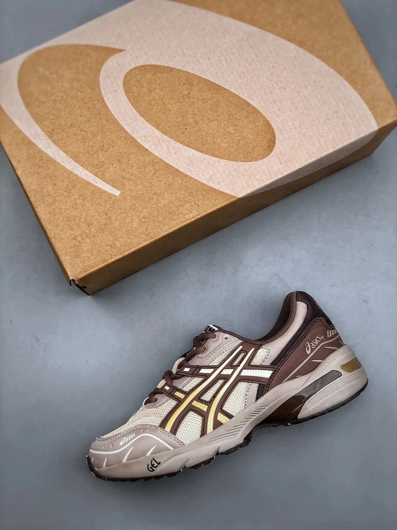 Asics Tiger Gel-1090 Retro Sneakers — Photo 15