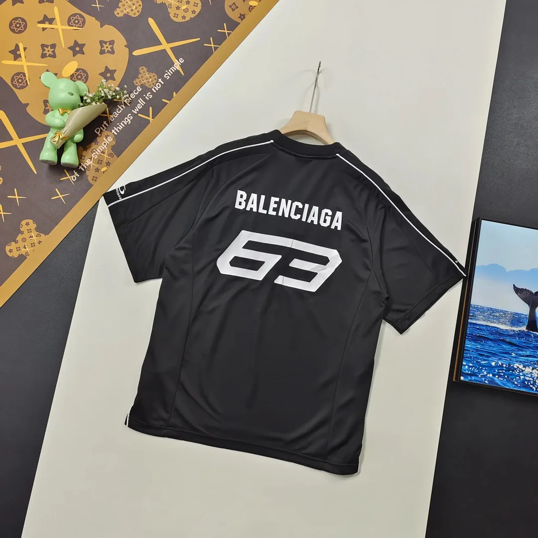 Detail Tee — Photo 3