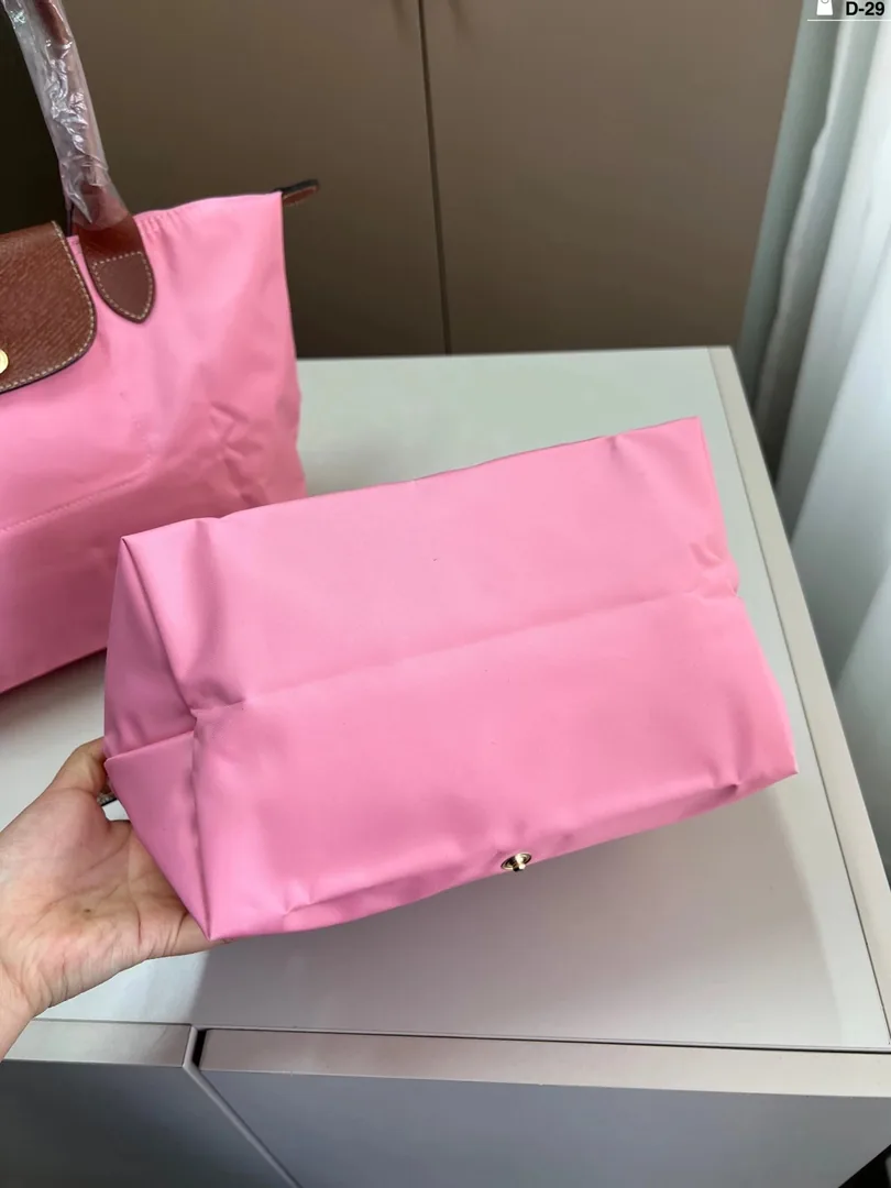 Longchamp Dumpling Bag — Zdjęcie 15