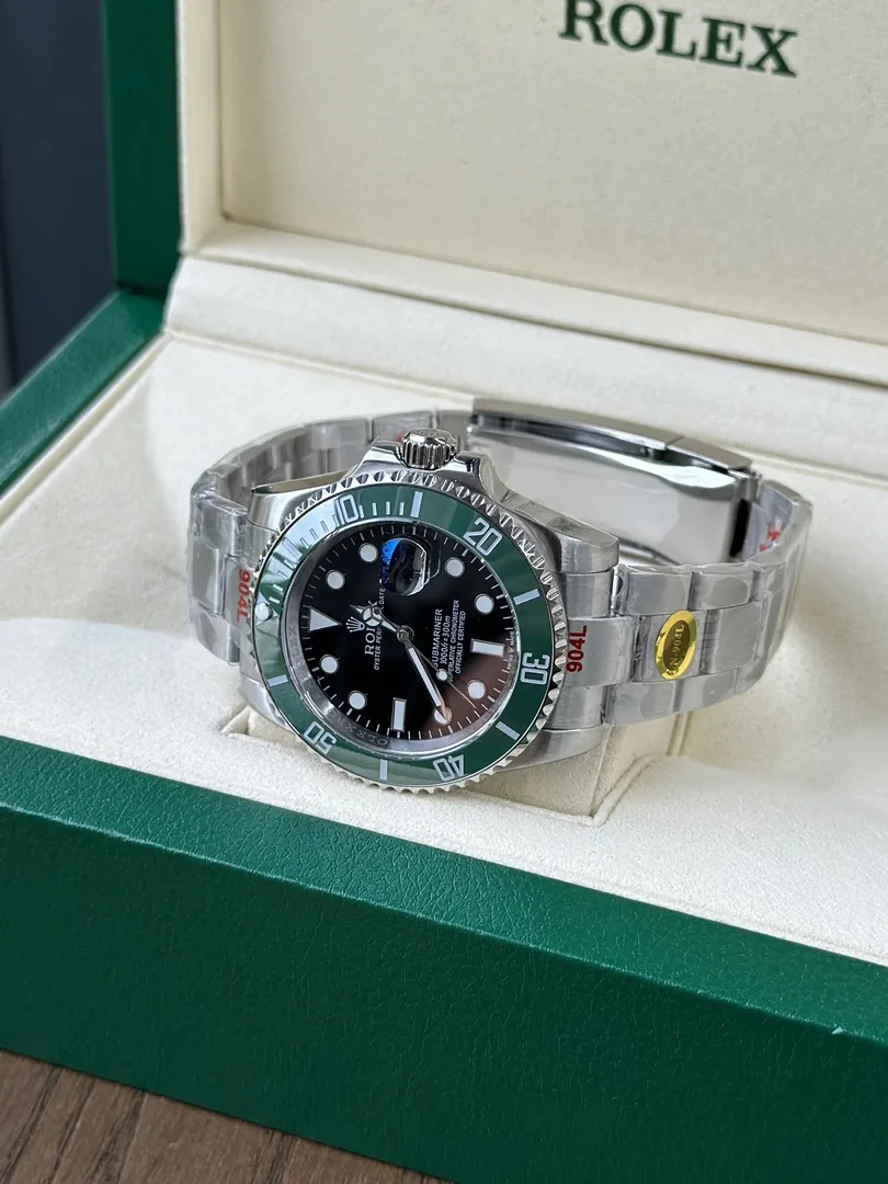 Rolex Submariner Green Bezel Watch — photo 5