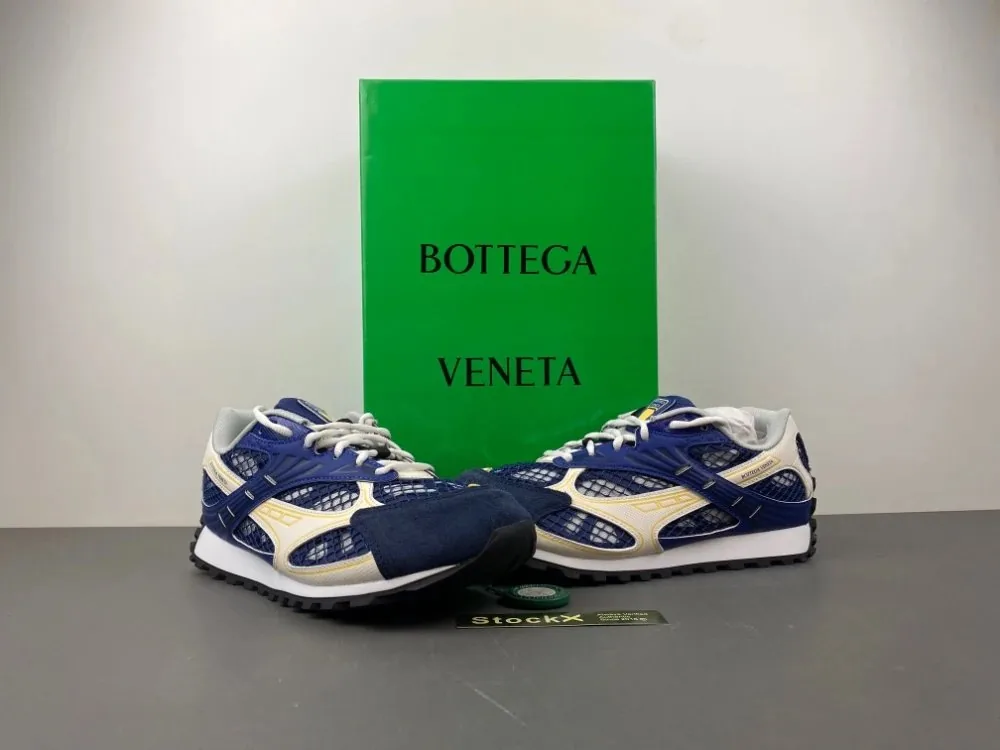 Balenciaga Runner Beige Rubber-Sole Trainers — Photo 13