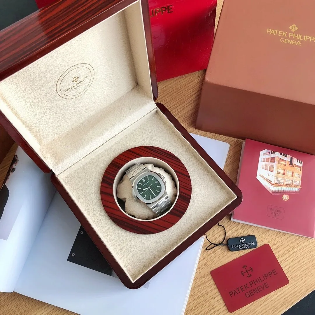 Patek Philippe Watch — Photo 3