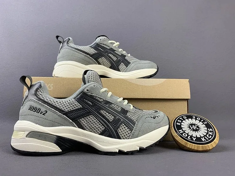 Asics Gel-Lyte III Grey Low-Top Sneakers — Photo 12