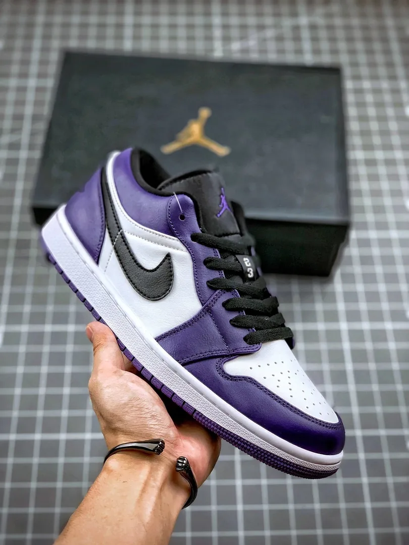 Air Jordan 1 Court Purple