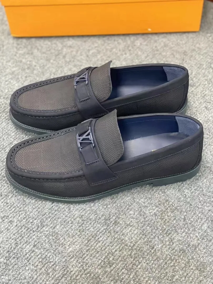 Louis Vuitton Leather Sneakers — QC