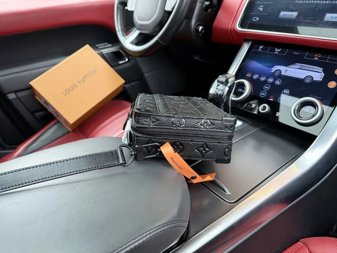 Louis Vuitton Trunk Leather Bag — Zdjęcie 7