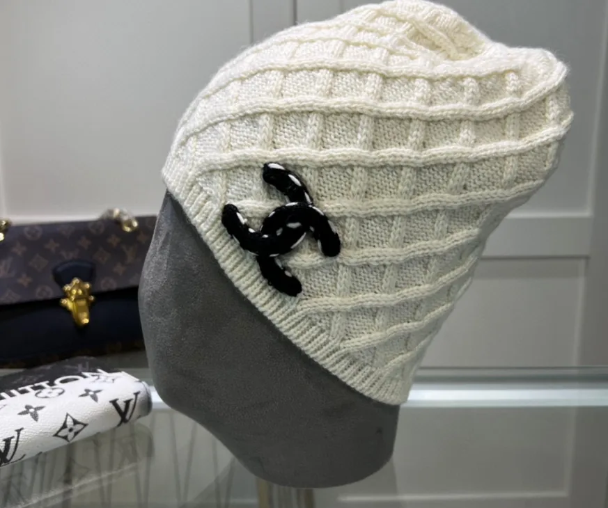 Knit Beanie — QC