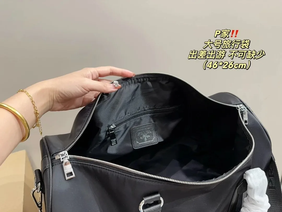 Prada Large Capacity Travel Bag — photo 8