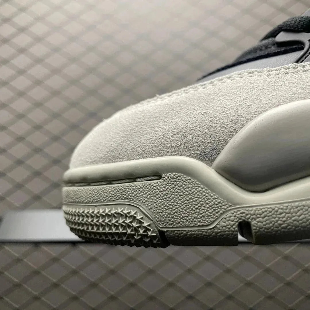 Jordan 4 RM Grey Low-Top Trainers — photo 9