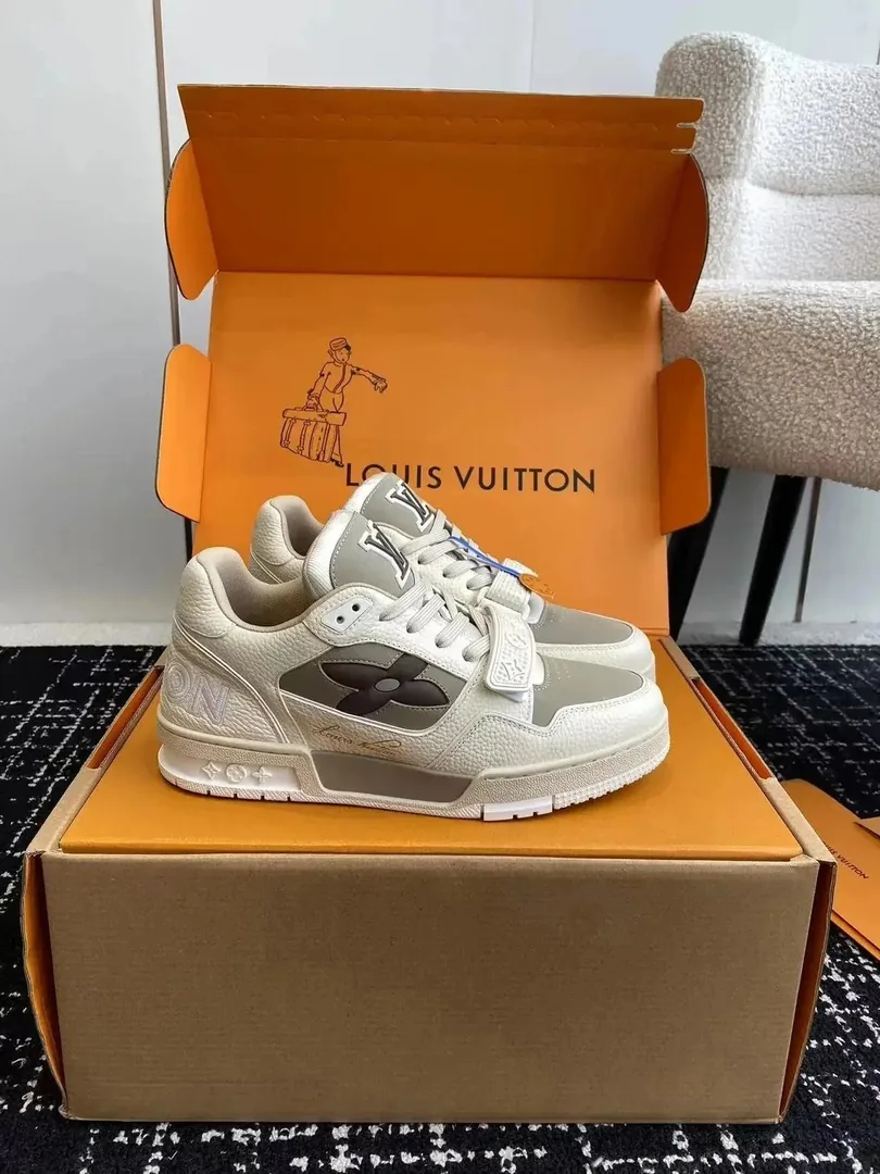 Louis Vuitton LV Trainer White Court Sneakers — photo 6