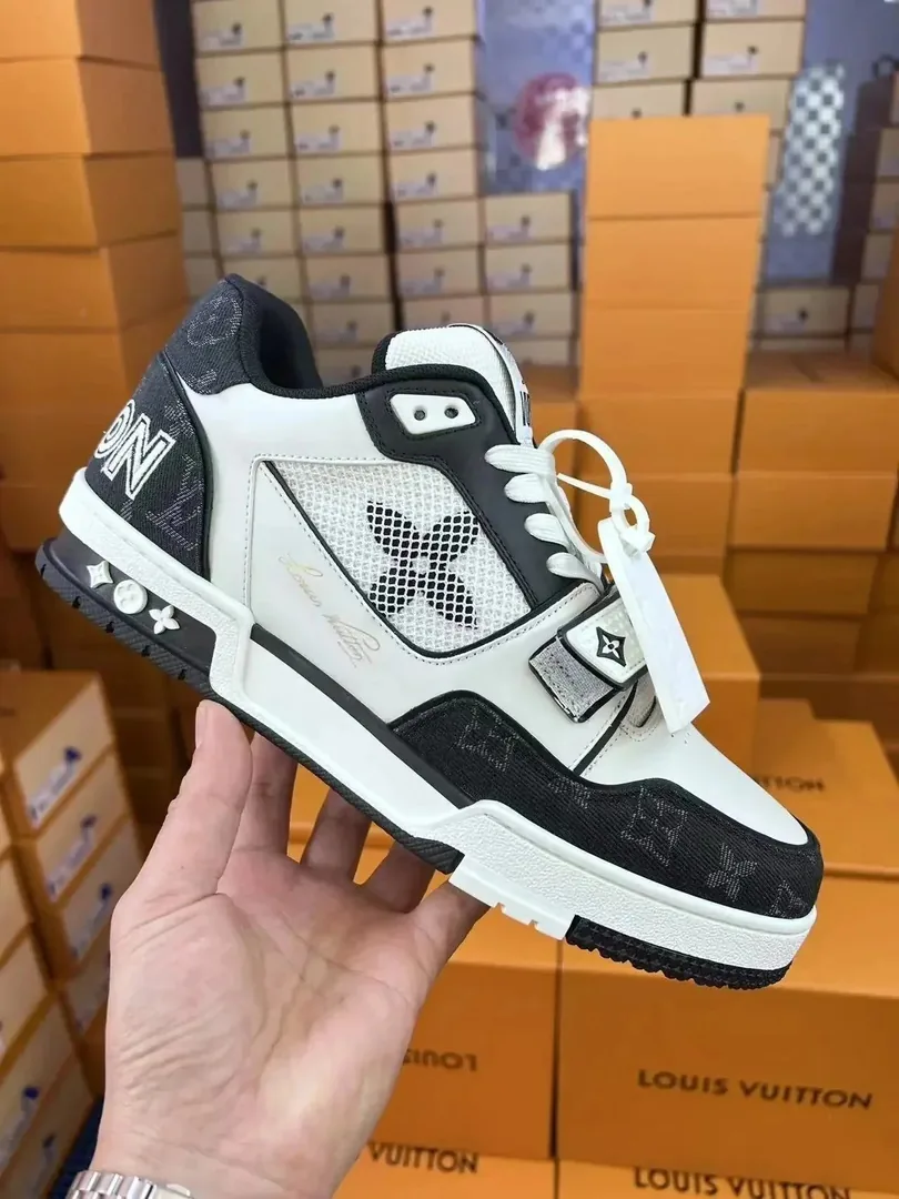 Louis Vuitton LV Trainer White Court Sneakers — photo 7
