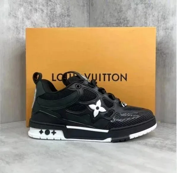 Louis Vuitton LV Trainer Beige Trainers — QC