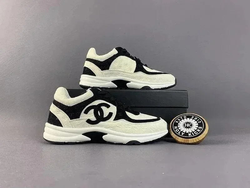 Chanel CC Sneakers Black Modern — Photo 2