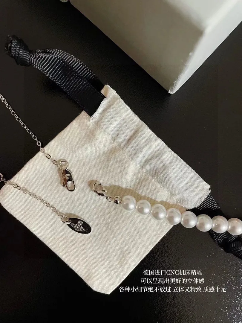 Planet Pearl Necklace — Zdjęcie 8