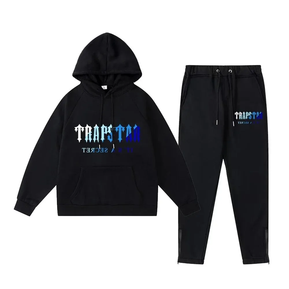 Hoodie And Sweatpants Set — Photo 3