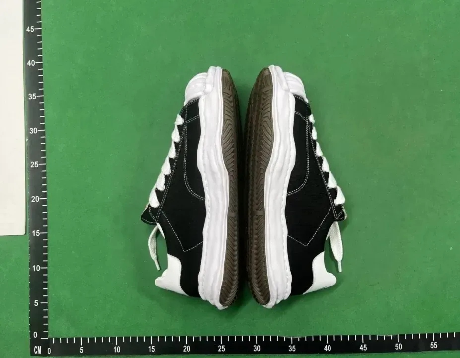 Maison Mihara Yasuhiro White Black Melting-Sole Sneakers — Photo 14