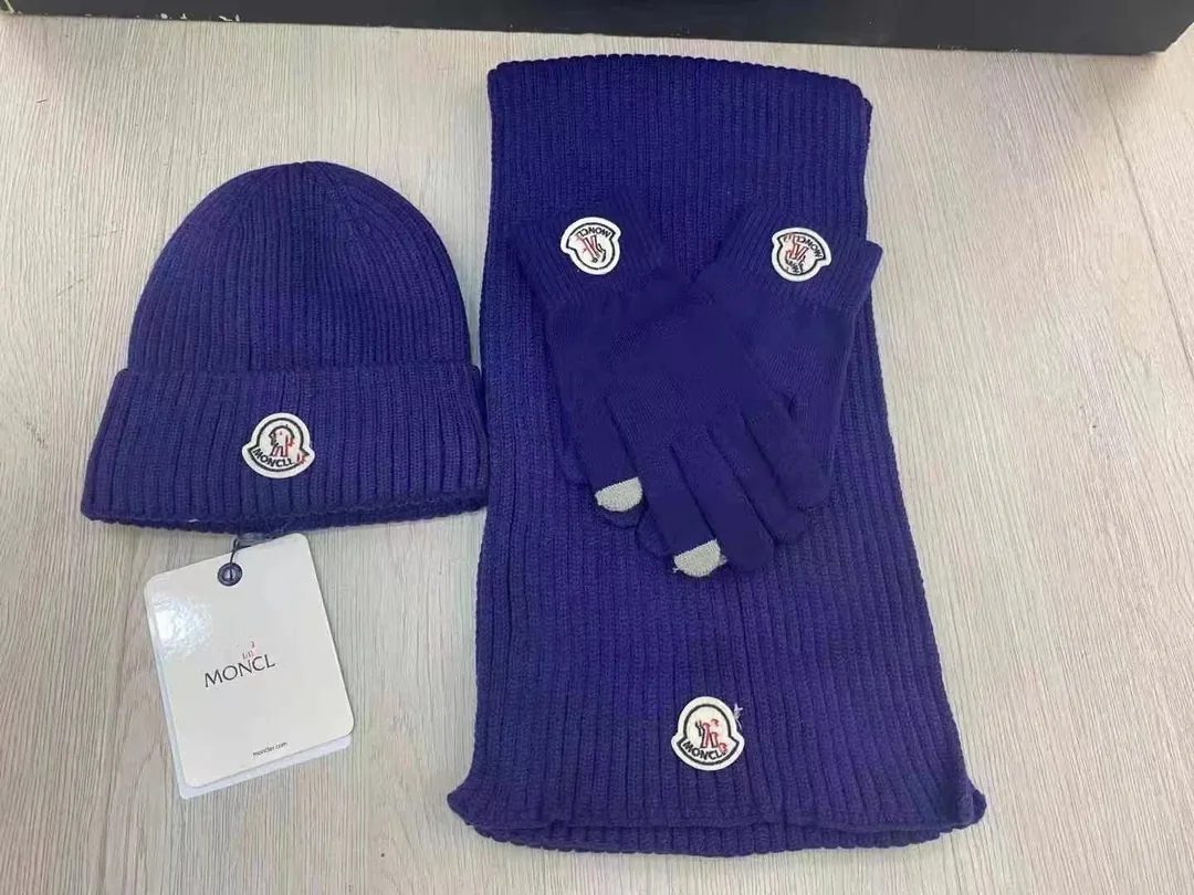 Beanie Scarf Gloves Set — QC