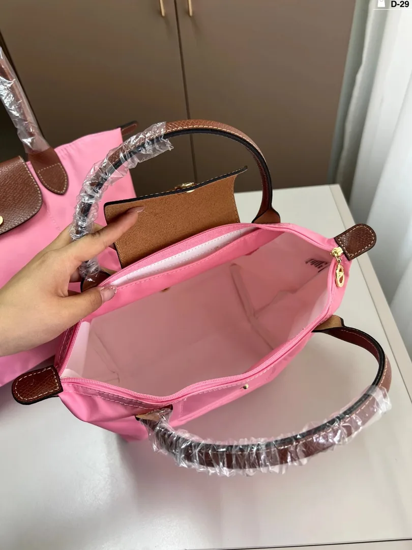 Longchamp Dumpling Bag — Zdjęcie 13