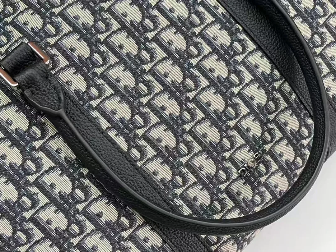 Dior Bag — Photo 4