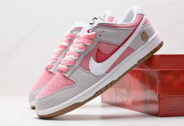 Yellow Nike Dunk Skate Shoes — Photo 7
