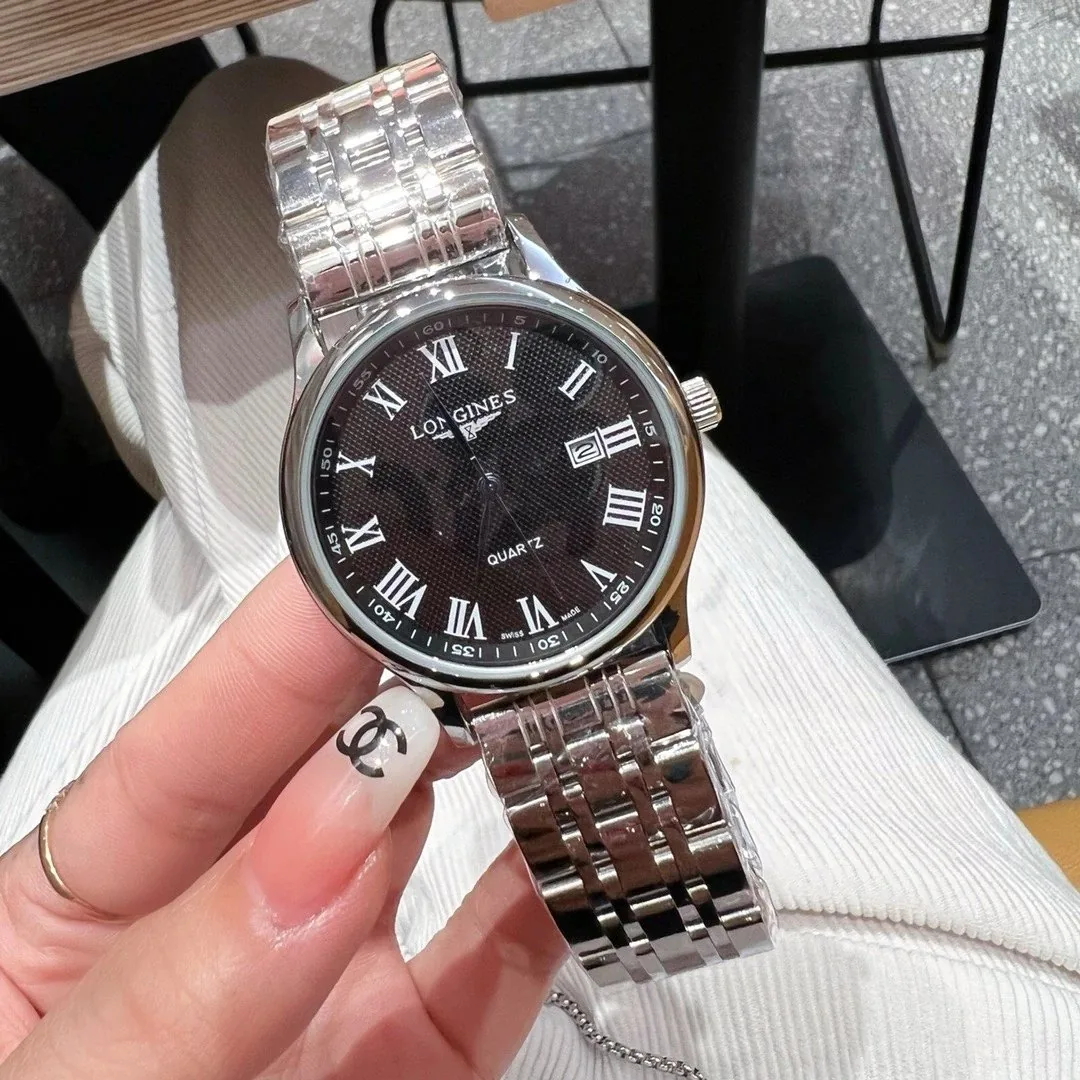 Classic Series Watch — Photo 3