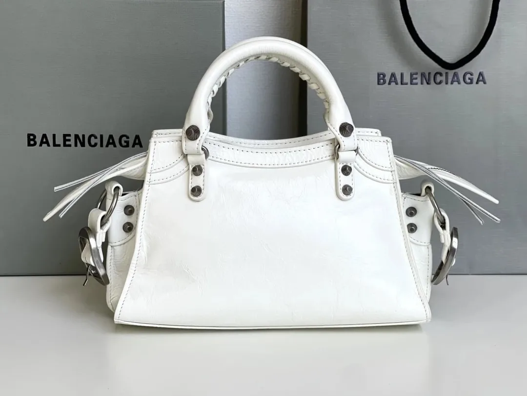 Balenciaga Neo Cagole Motorcycle Bag — QC