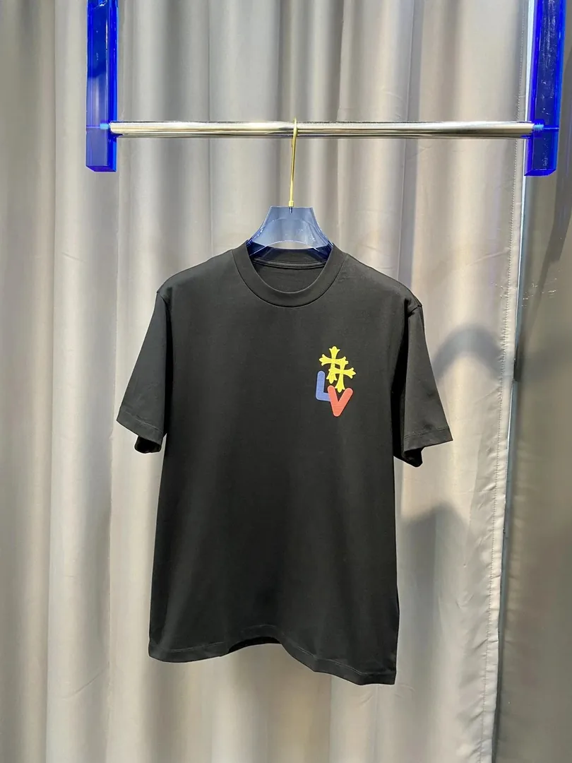 Lightweight Summer T-Shirt — Photo 5