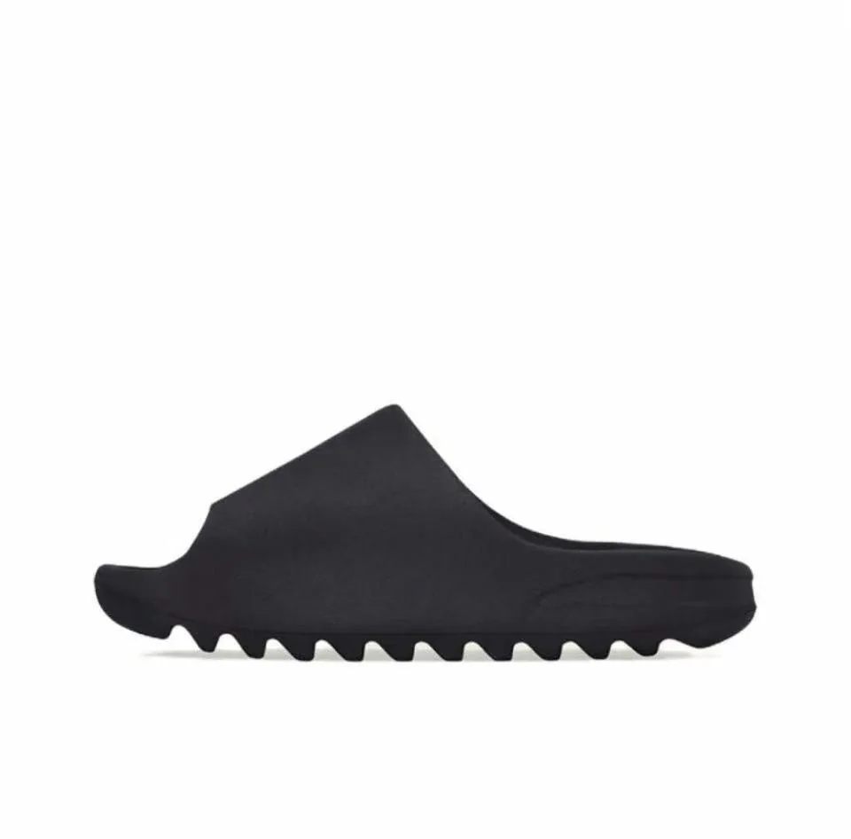 Yeezy Slides — photo 2