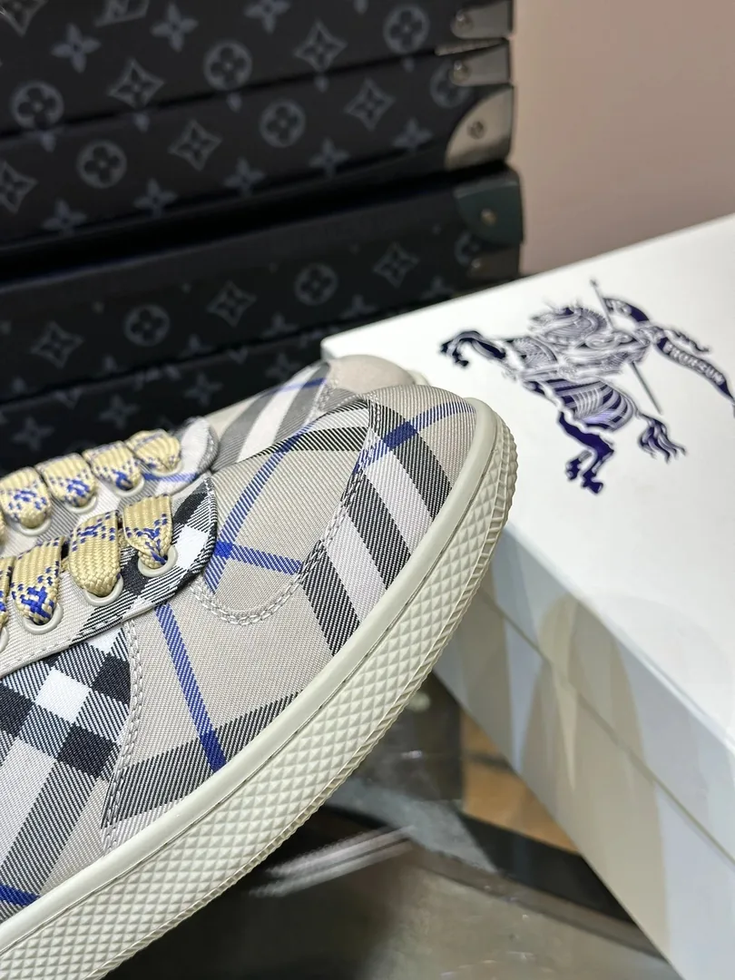 Burberry Leather Sneakers — Photo 7