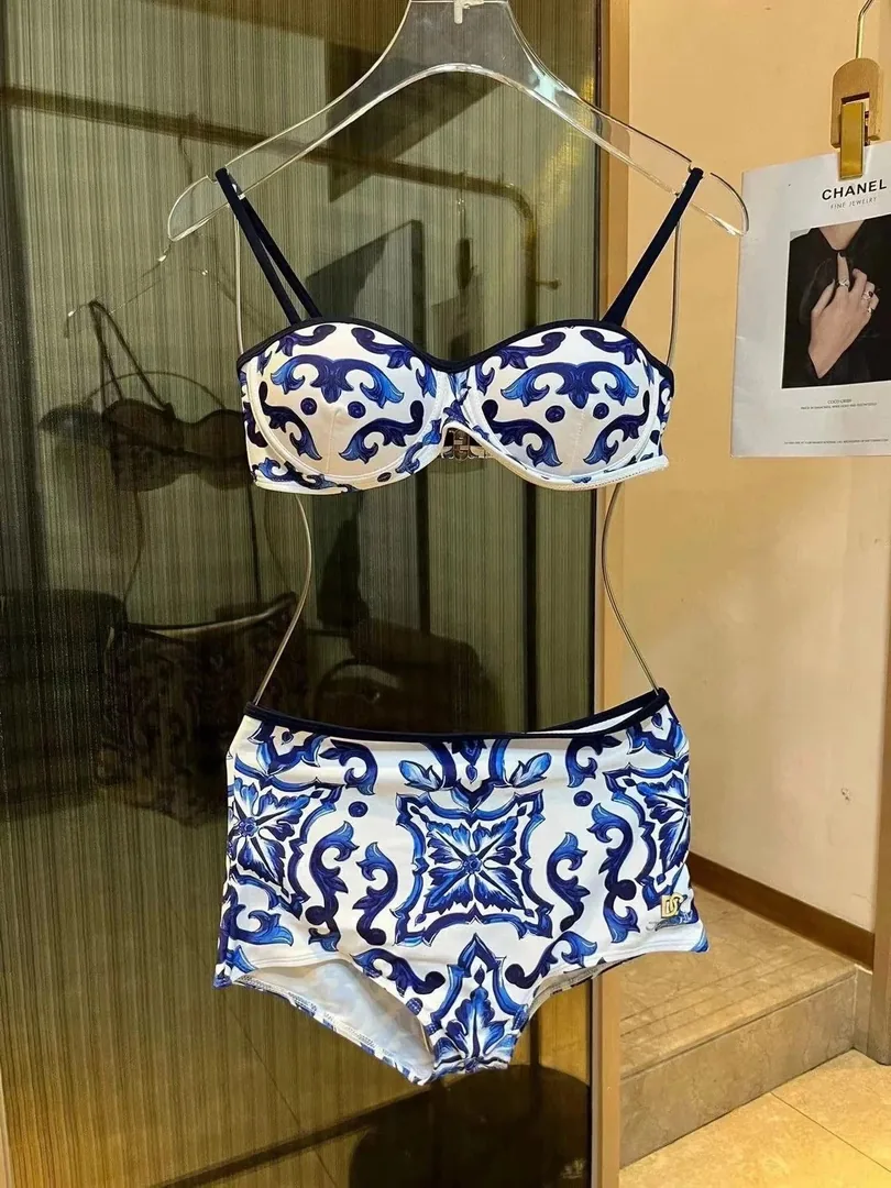 Swimsuit — Photo 4