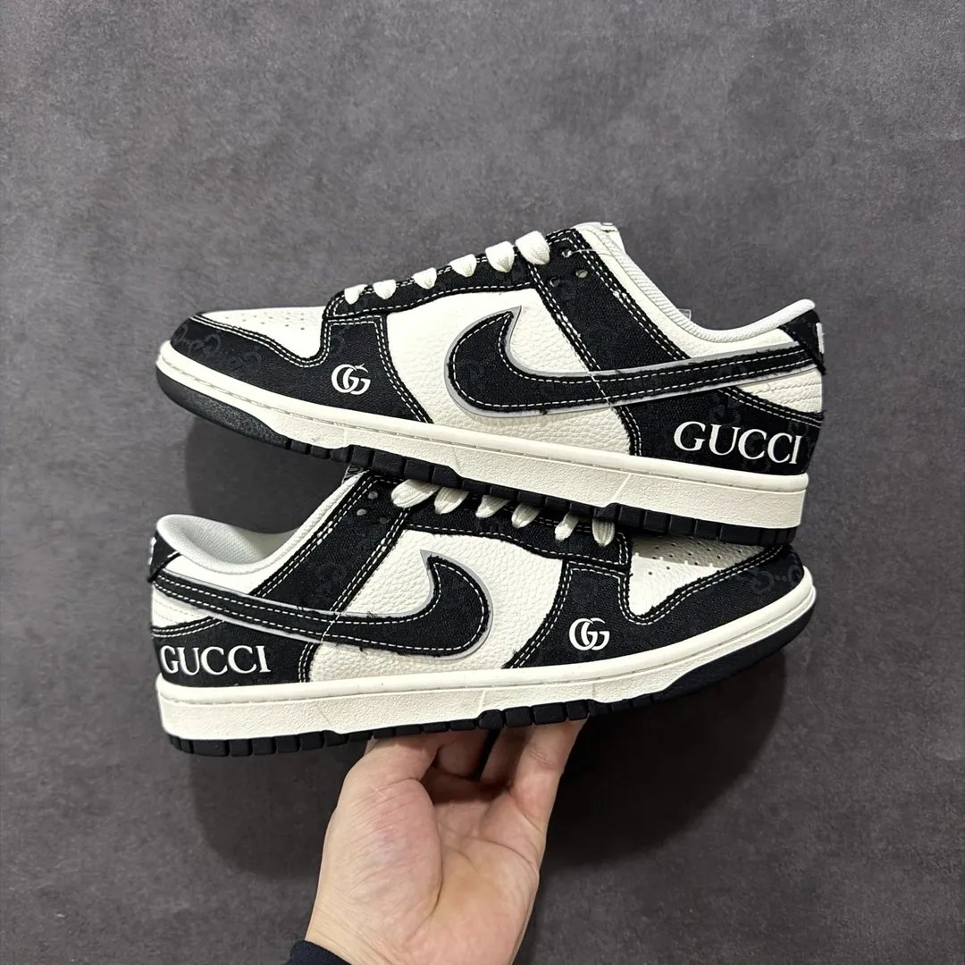 Nike Dunk Low Gucci Collab Top Sneakers — photo 12