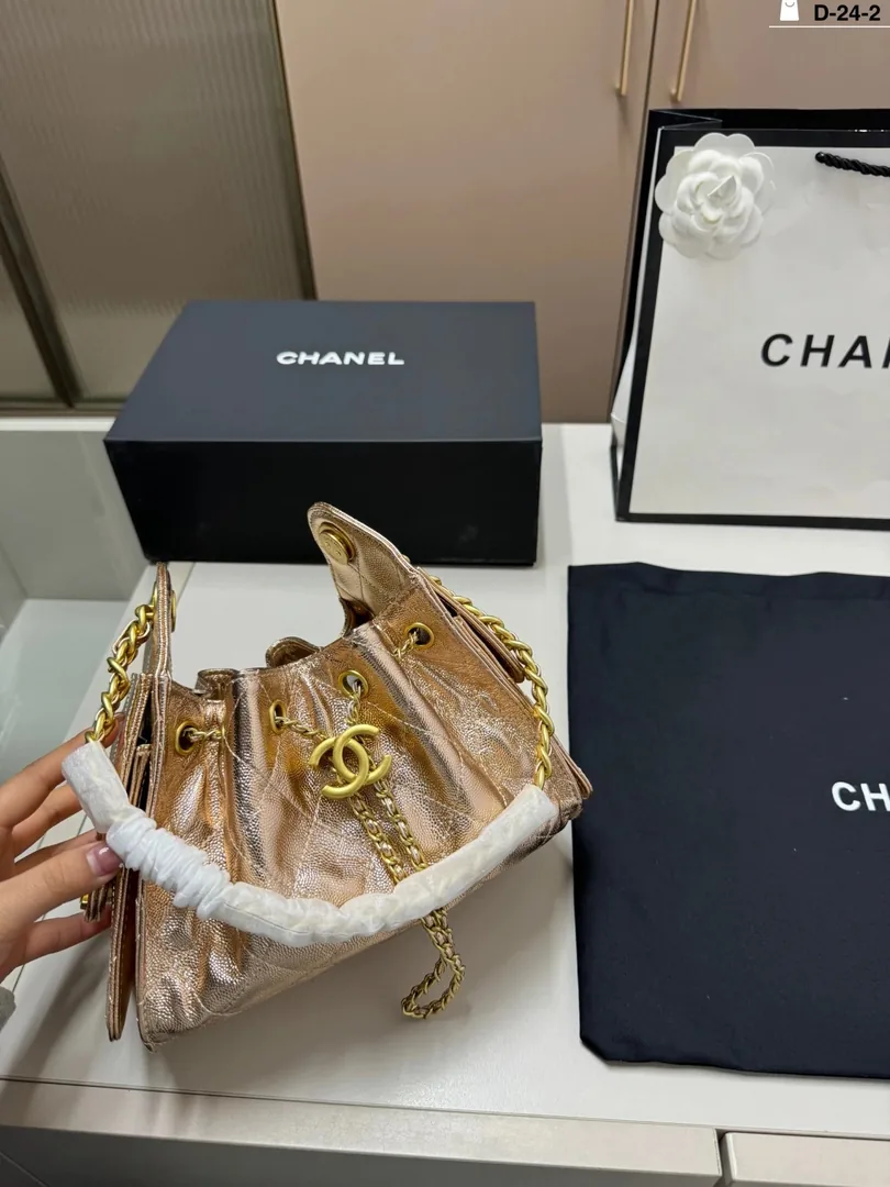 Chanel Hippie Underarm Tote Bag — Zdjęcie 6