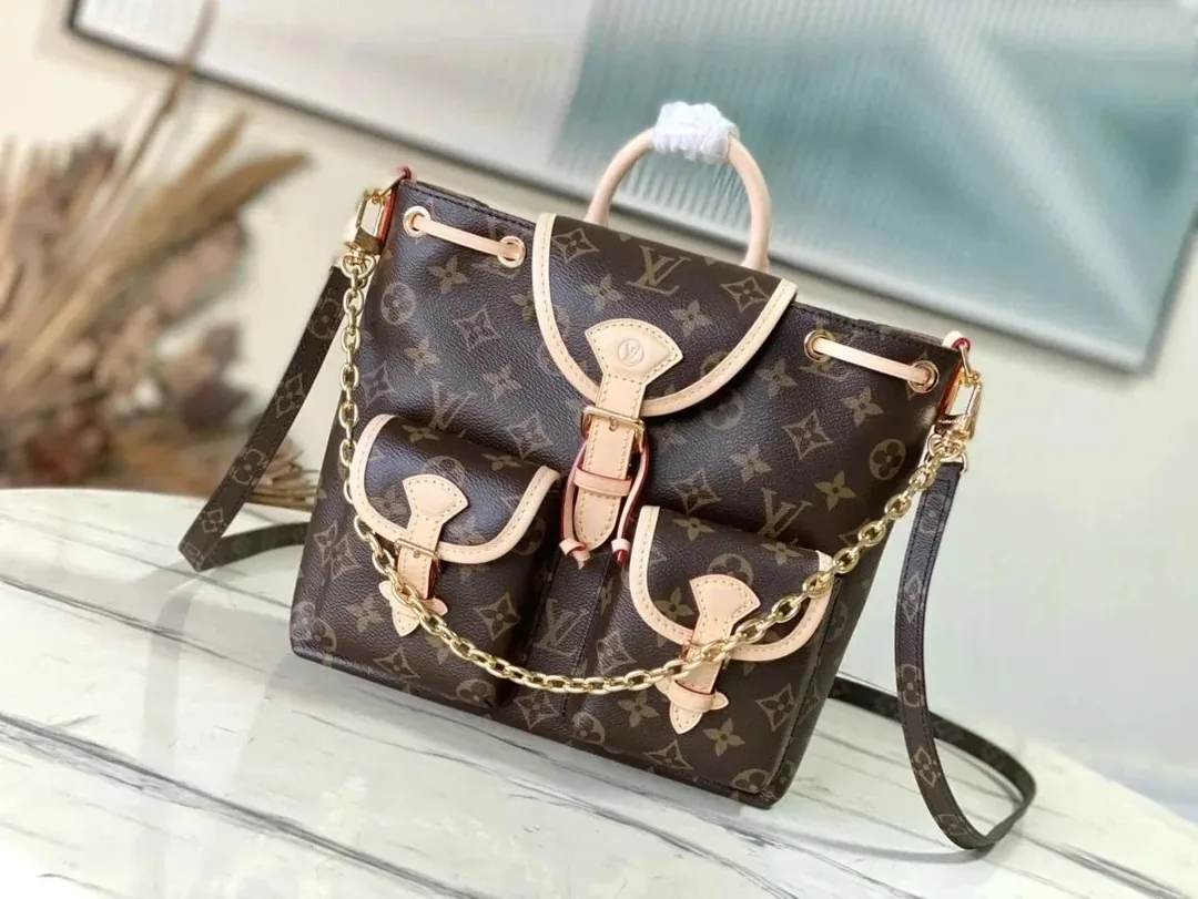 Best-Selling Streetwear Item — photo 10
