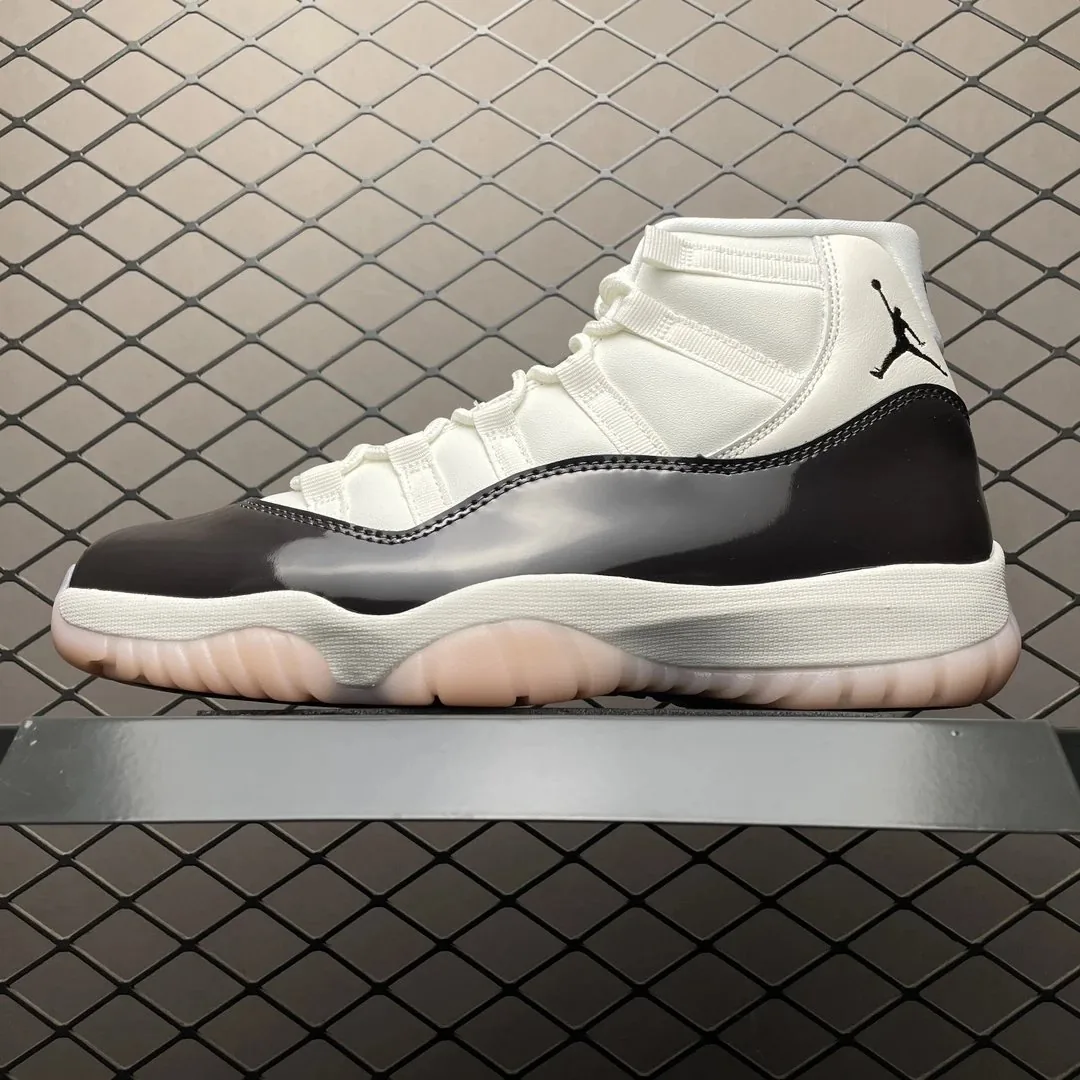 Air Jordan 11 Blue Sneakers — QC