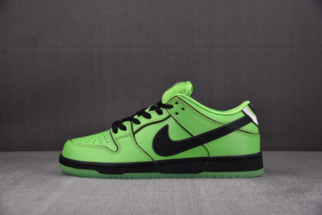 Pink Nike Dunk Low Powerpuff Girls — photo 2