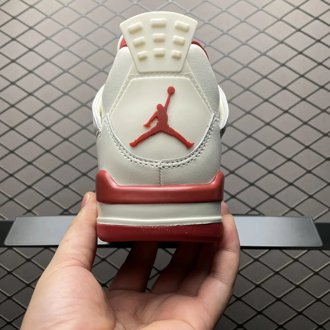 Air Jordan 4 Valentine's Day — photo 2