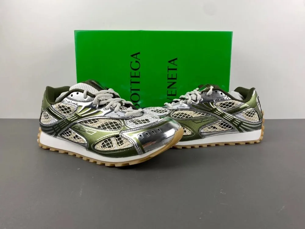 Balenciaga Runner Beige Rubber-Sole Trainers — Photo 10