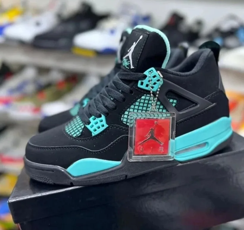 Tiffany & Co. X Air Jordan 4 — photo 12