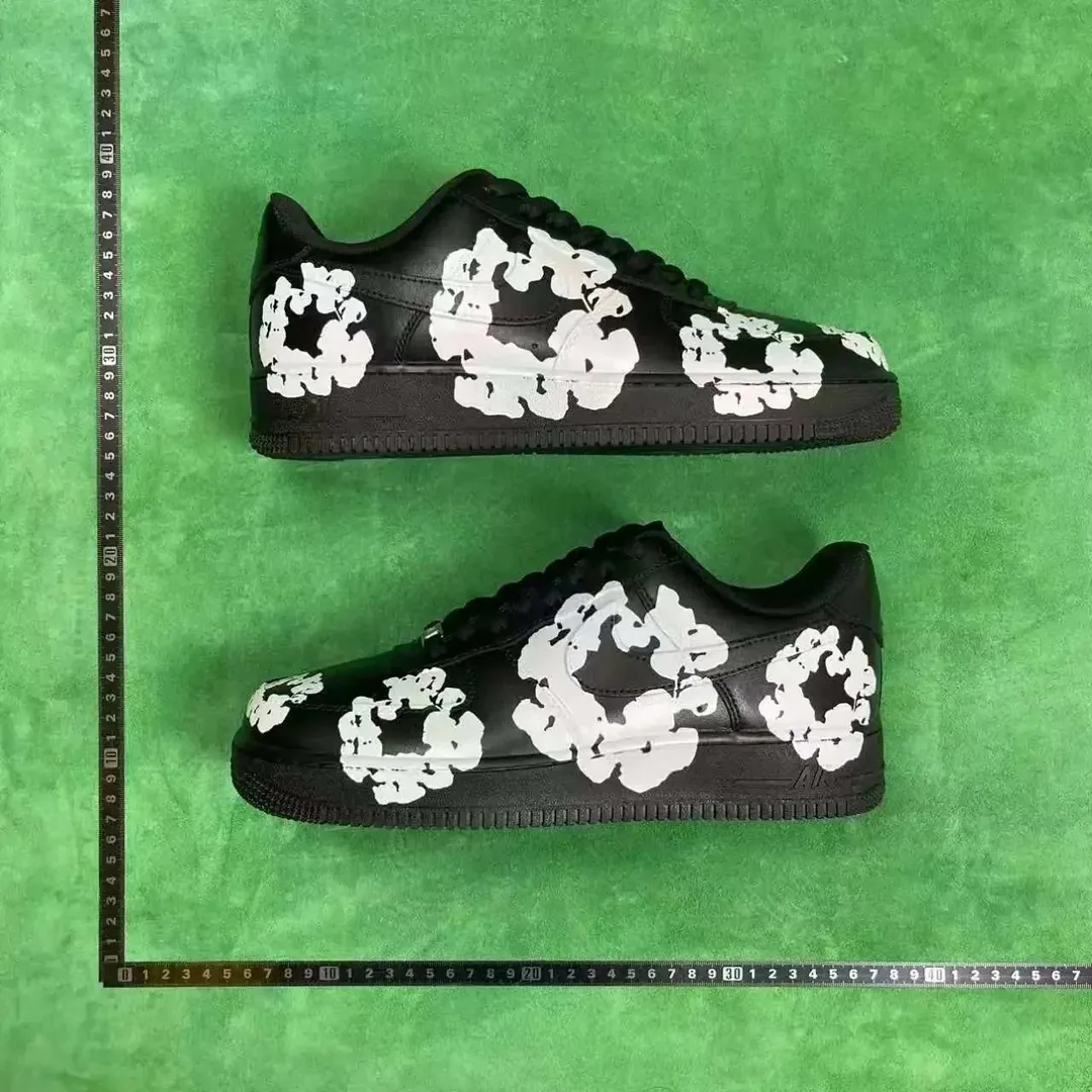 Nike Air Force 1 White Skate Shoes — Photo 5