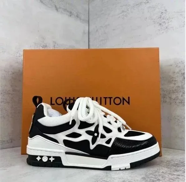 Louis Vuitton LV Trainer Beige Trainers — QC