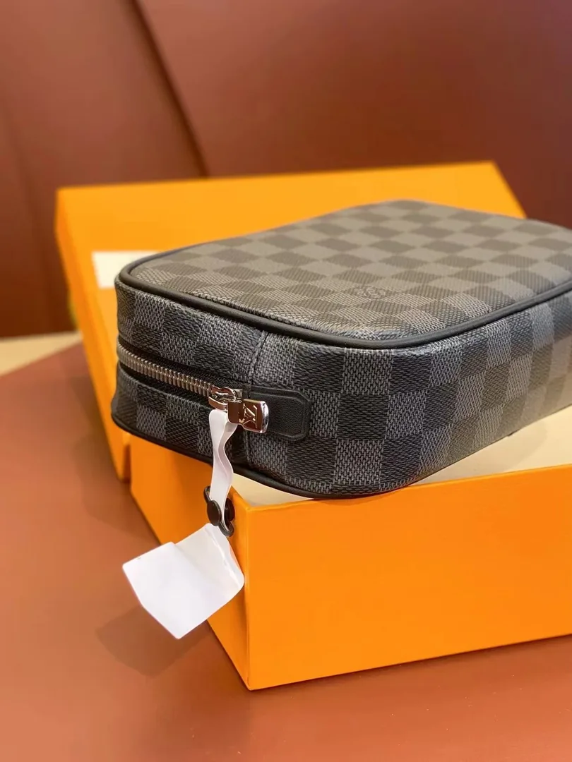 Louis Vuitton Classic Handbag — photo 4